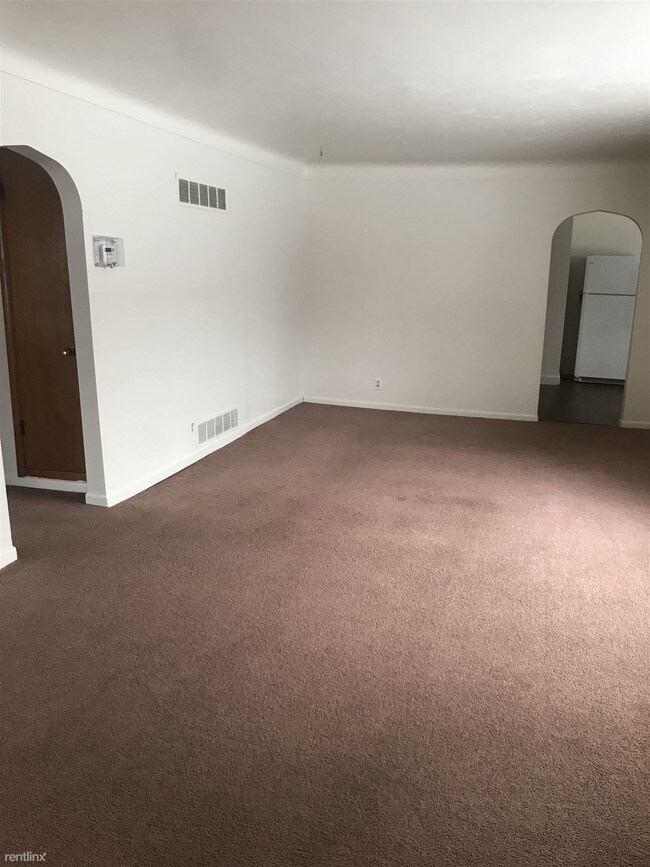 Foto del edificio - 1 br, 1 bath  - 529 Steward Ave A