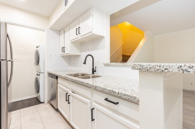 Foto del edificio - 14600 Fonmeadow Dr