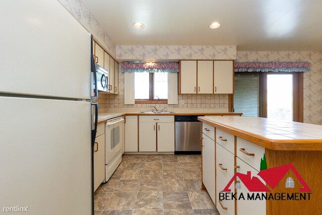 Building Photo - 2 br, 1.5 bath House - 32307 Shawn Dr