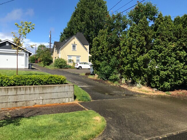 515 de Foote de st - 515 Foote St SW