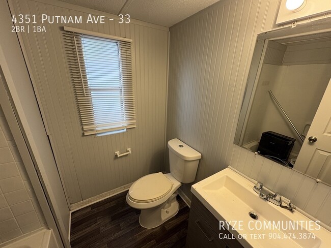 Building Photo - 4351 Putnam Ave