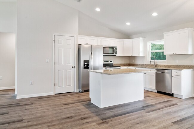 Foto del edificio - 13422 SW 48th Ave