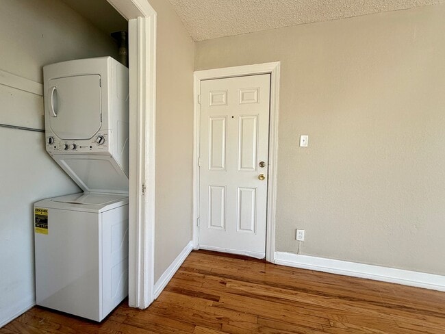 Building Photo - The Nelle