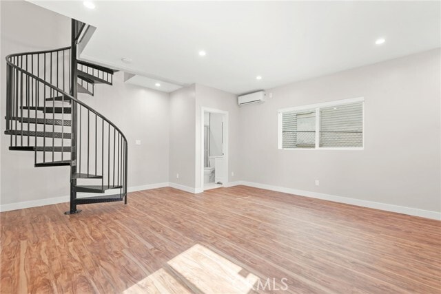 Building Photo - 145 E 36th Pl