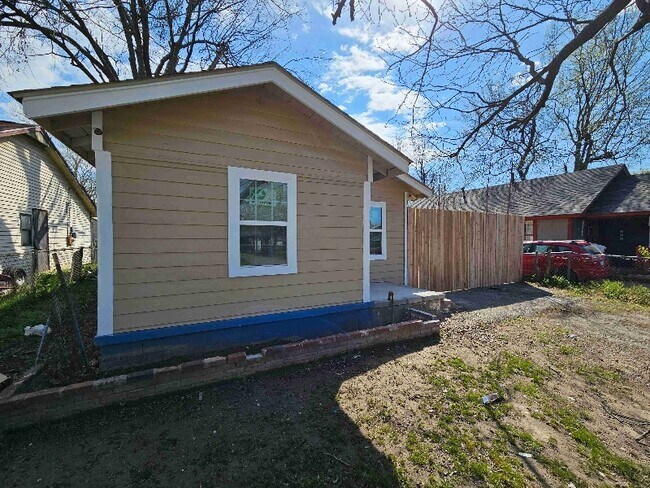 Foto del edificio - 4831 S 30th W Ave