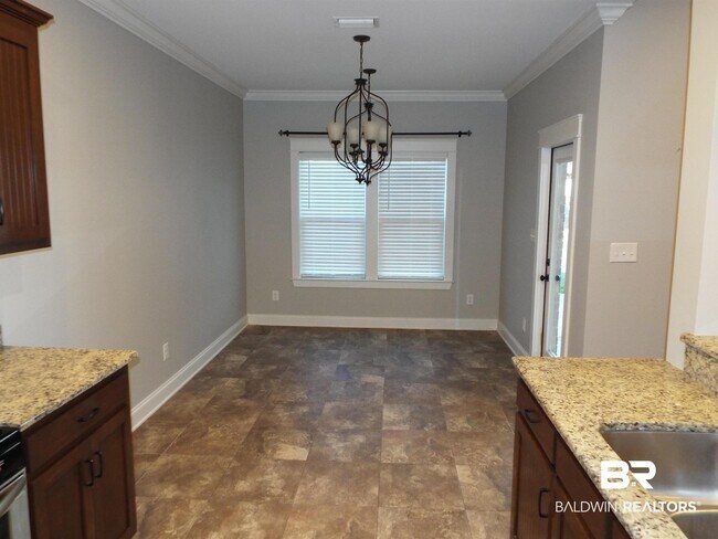 Foto del edificio - 8813 Asphodel Ln