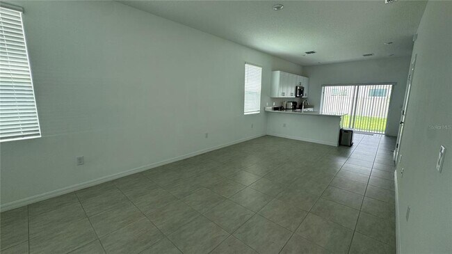 Building Photo - 3010 Skyline Lp