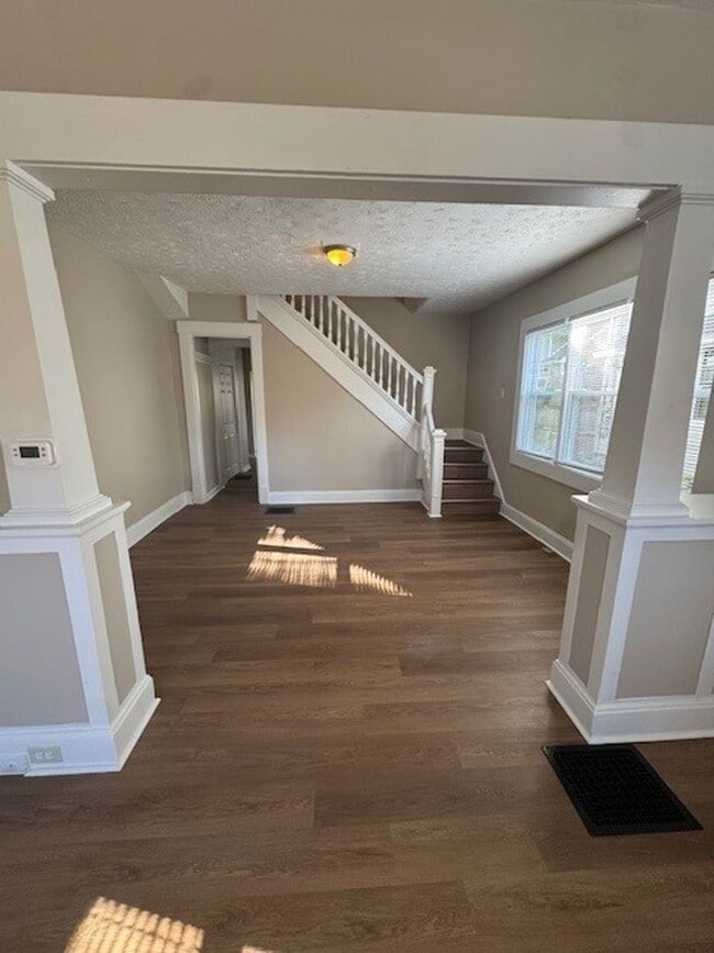 Building Photo - Bates-Hendricks/Newly Remodeled 3 Bedroom ...