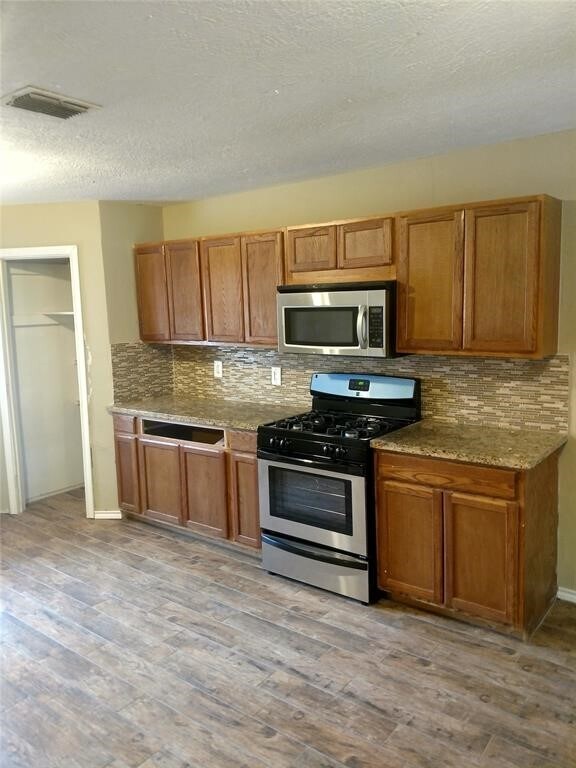 Foto del edificio - 25730 Glen Loch Dr