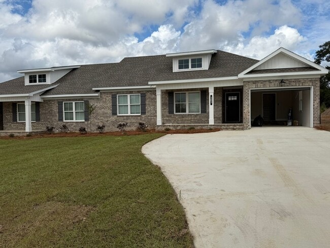 Building Photo - Latitude 32
