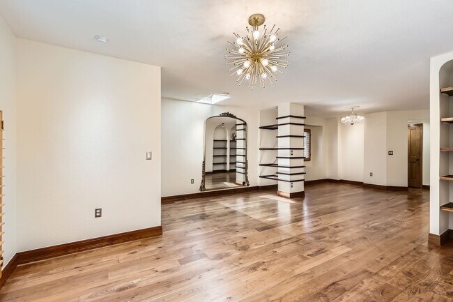 Foto del edificio - 563 Clayton St