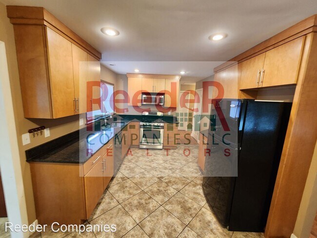 Building Photo - 3 br, 1 bath House - 503 213th Place