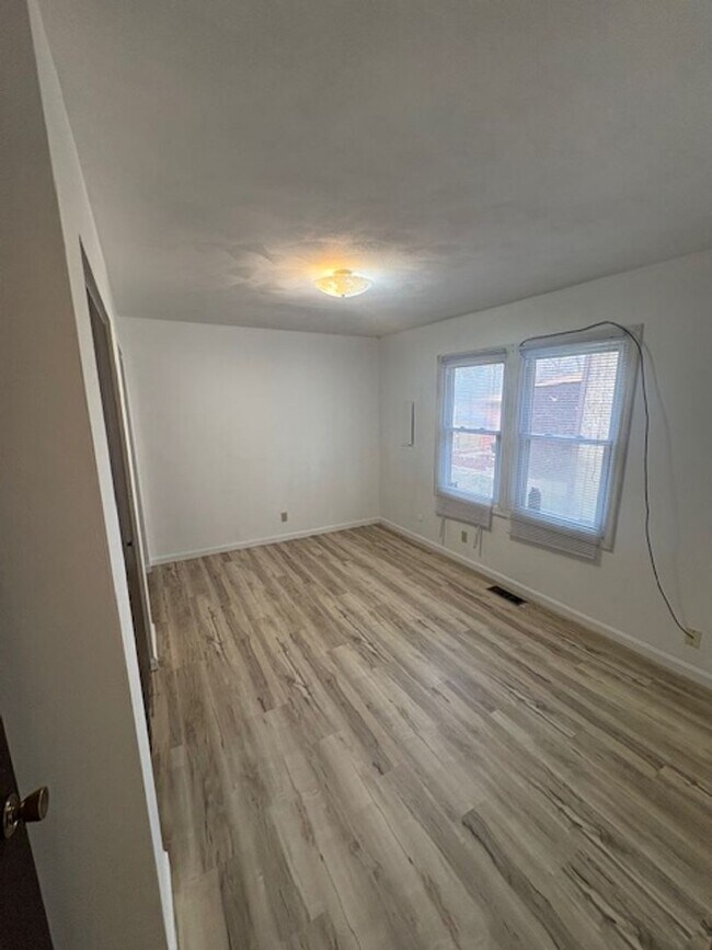 Foto del edificio - 737-737 E Gift Ave