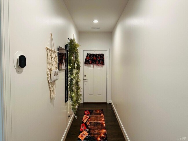 Foto del edificio - 1313 Emerald View Ct