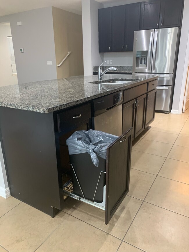 Foto del edificio - 2744 Stanwood Dr