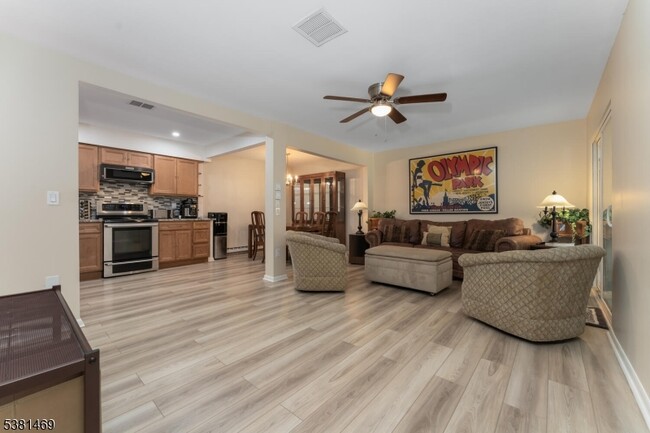 Foto del edificio - 25 Hillside Ct