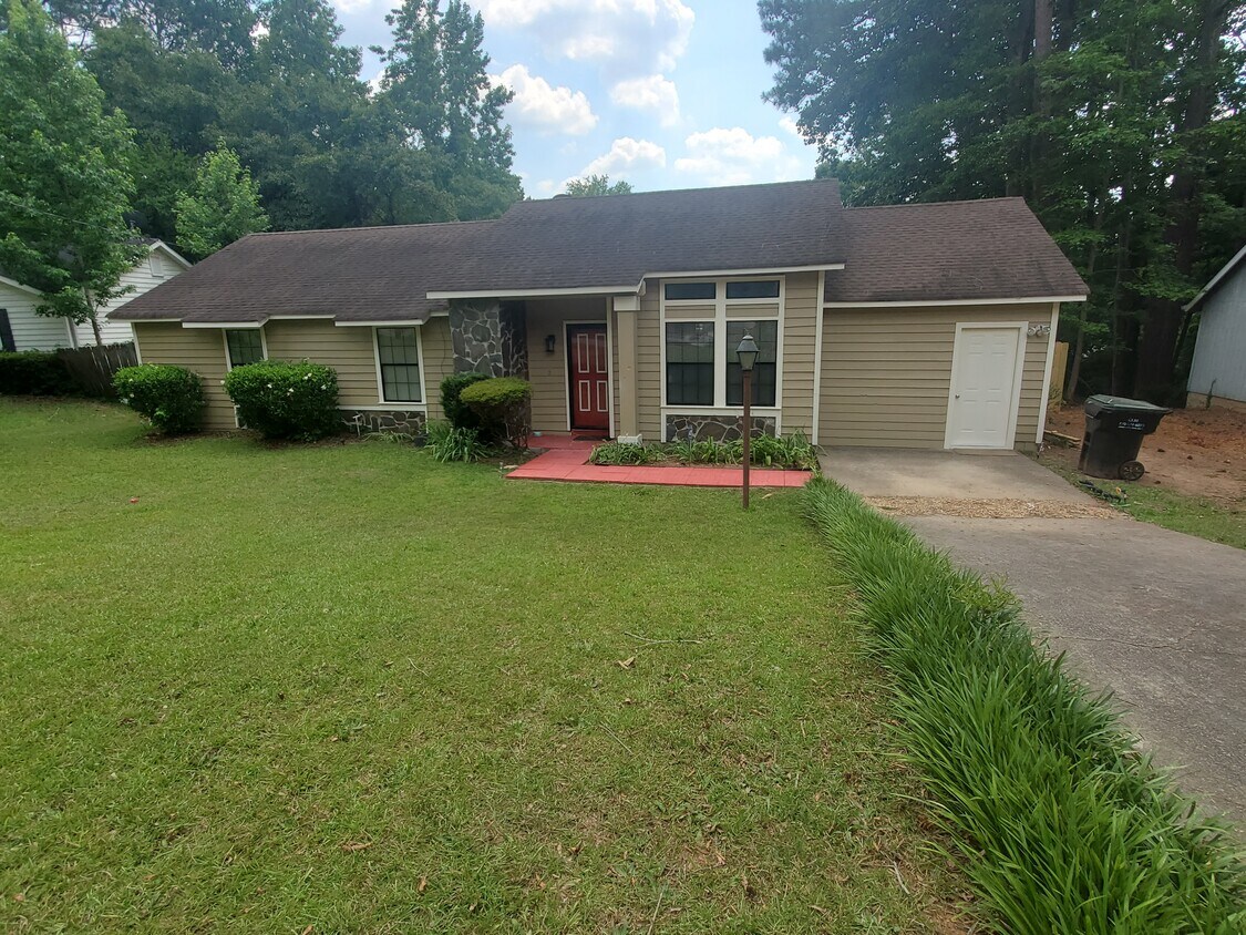Foto principal - 313 Peachtree Dr