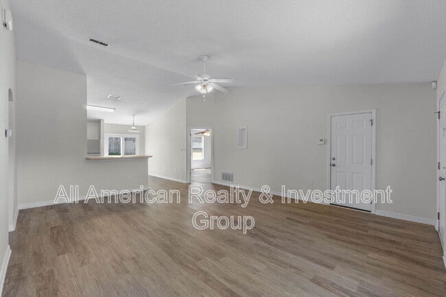 Building Photo - 147 Cabana Way