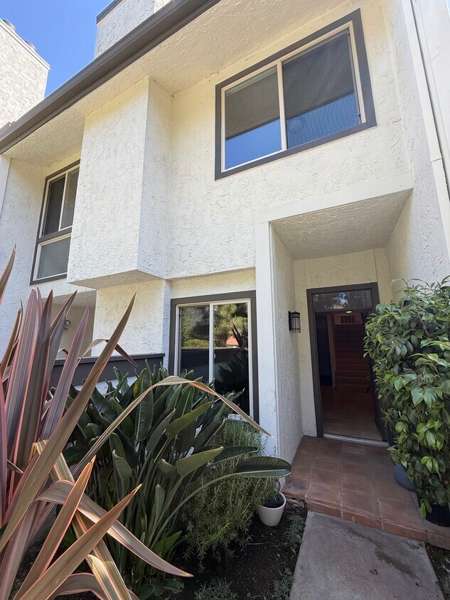 Foto principal - 17085 Palisades Cir