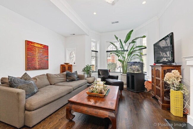 Foto del edificio - 533 W Belden Ave