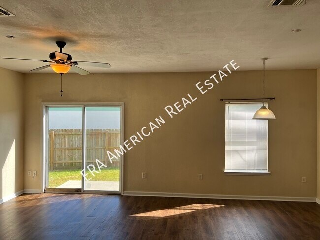 Foto del edificio - 1028 Anniston Ct