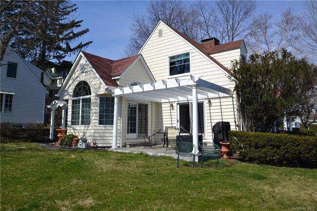 Building Photo - 144 Piermont Ave