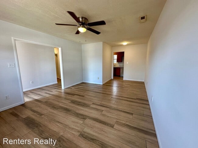 Building Photo - 3 br, 1.5 bath House - 3916 Pickett Dr SW