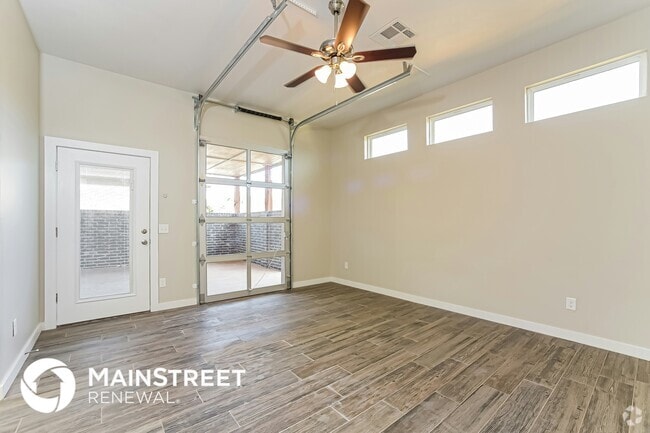 Building Photo - 11341 Paradise Out Ln
