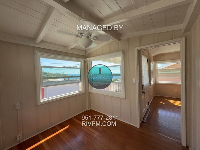 Foto del edificio - Incredible Gem! Ocean side of PCH with expansive views won't last long!