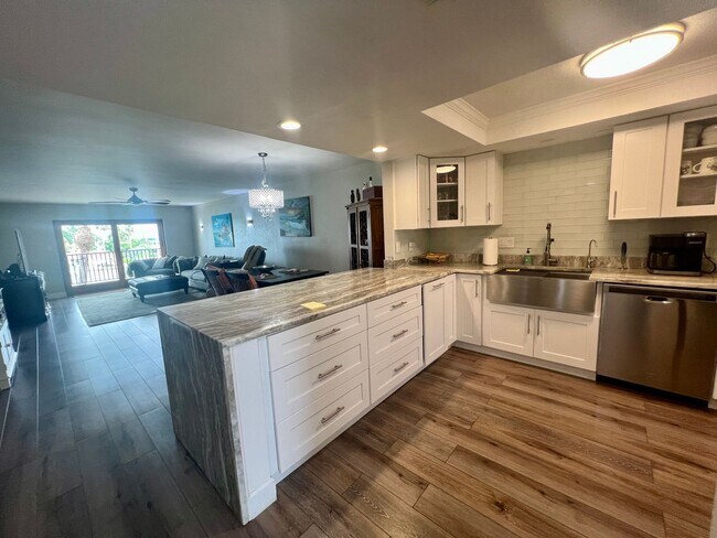 Foto del edificio - Treasure Island annual rental 2/2 waterfront