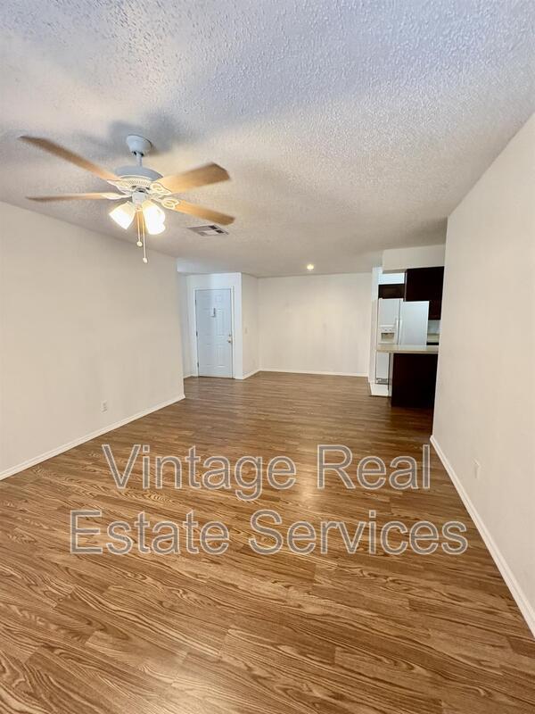 Foto del edificio - 231 Red Maple Pl