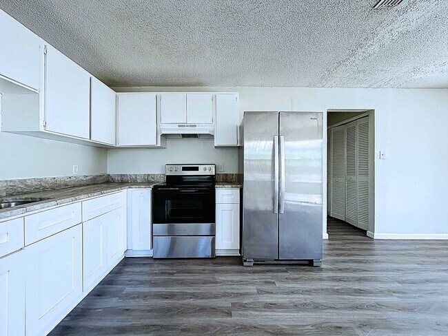 Foto del edificio - 8405 N Semmes St