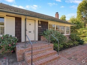 Building Photo - 341 Fern Glen