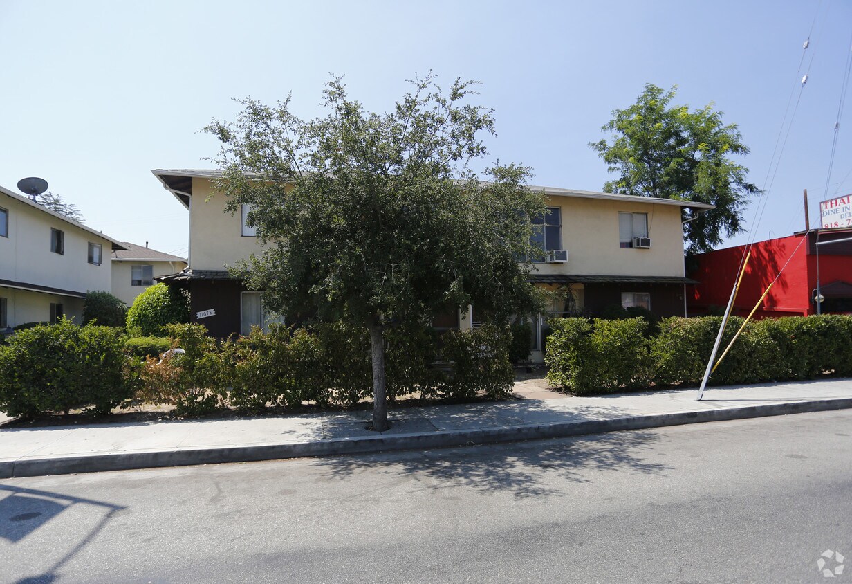 Edificio - 11678 Magnolia Blvd