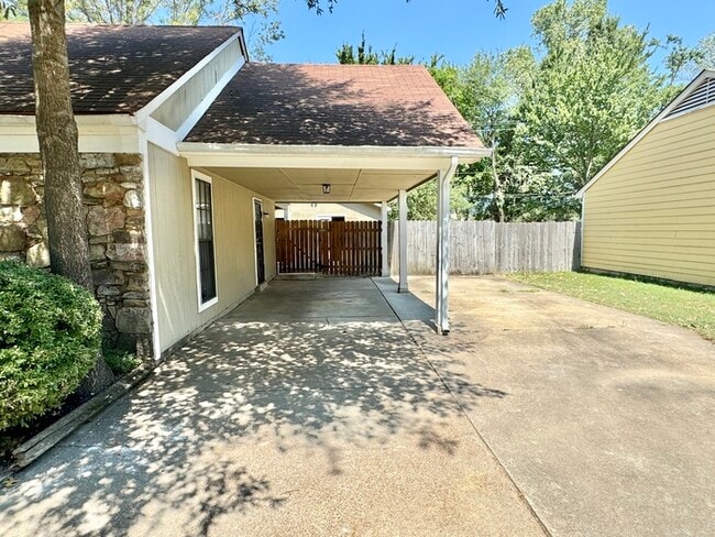 Photo - 7312 Country Side Rd House