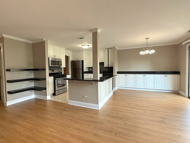 Foto del edificio - 941 Yosemite Trail