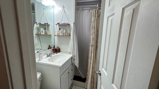 Foto del edificio - 142 Hemenway St