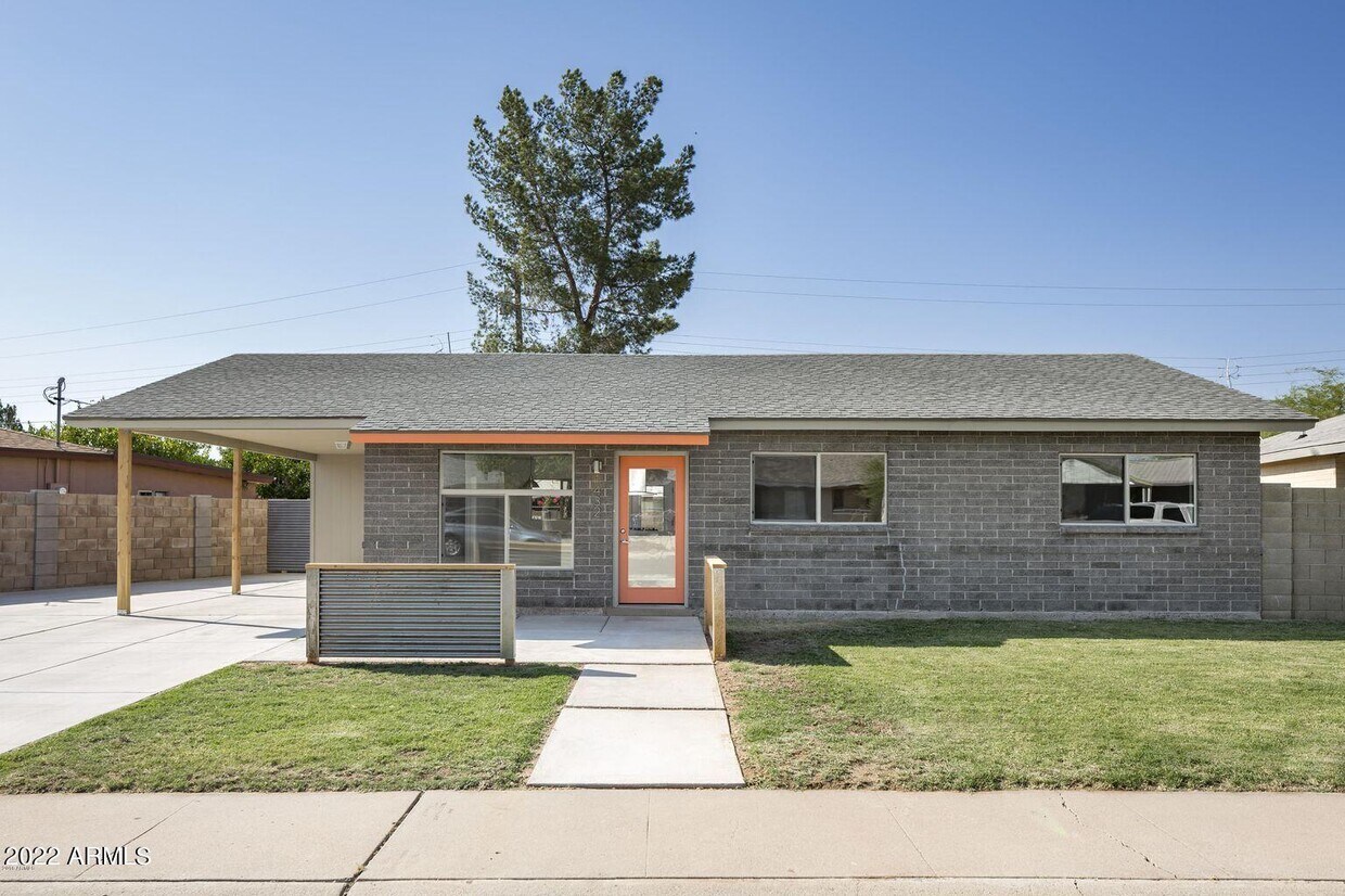 Primary Photo - 1432 W 7th St