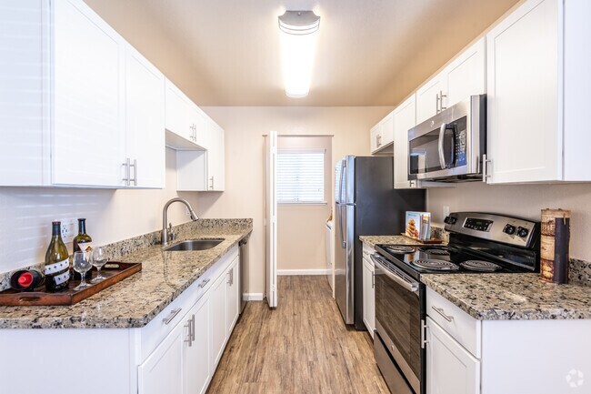 2BR, 2BA - Heather Ridge