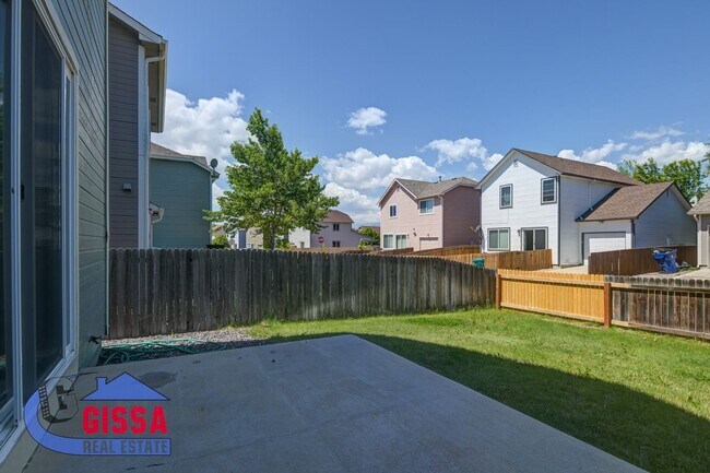 Foto del edificio - Cute home with engineered hardwood flooring throughout is available now!