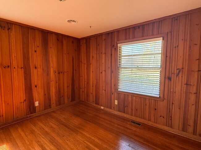 Foto del edificio - 2 Bedroom 1 Bath Home with a Bonus Room in Valdosta GA