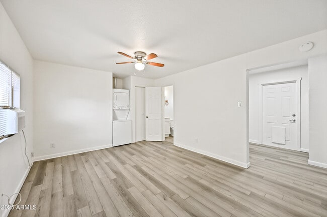 Foto del edificio - 1241 E McKinley St