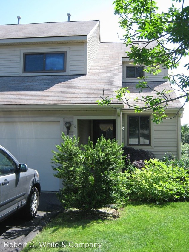 Foto principal - 2 br, 1.5 bath House - 14 Greenview Drive