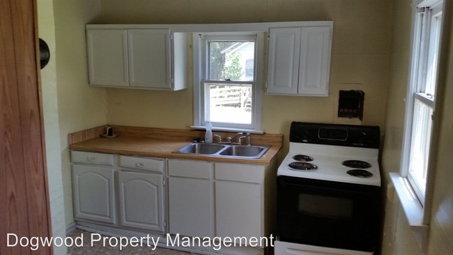 Building Photo - 2 br, 1 bath House - 1112 Newport Avenue