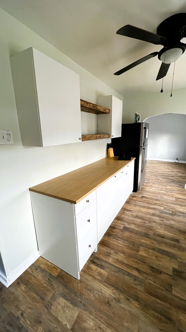 Cocina - 414 Erie Ave