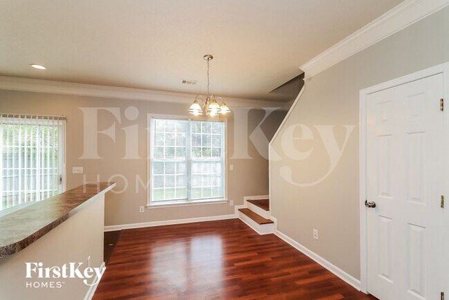 Foto del edificio - 1658 Heyford Cir NW