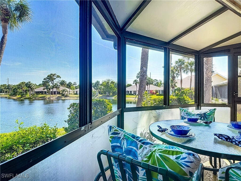 Foto principal - 1342 Park Lake Dr