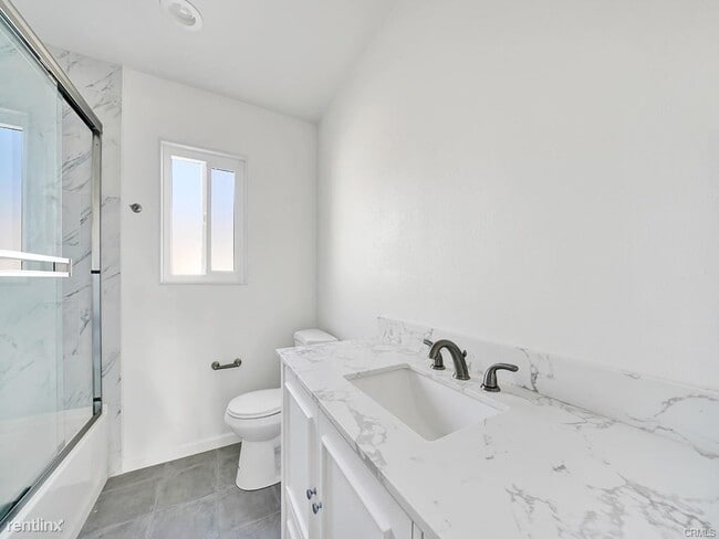 Building Photo - 3 br, 2 bath House - 17833 Thornlake Ave