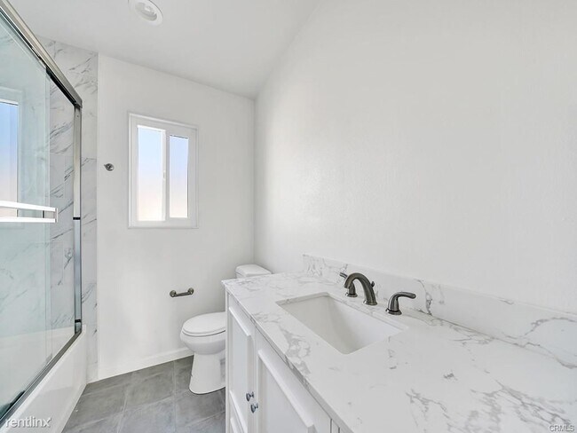 Foto del edificio - 3 br, 2 bath House - 17833 Thornlake Ave