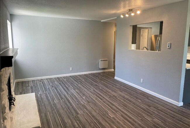 Foto del edificio - 17391 E Mansfield Ave